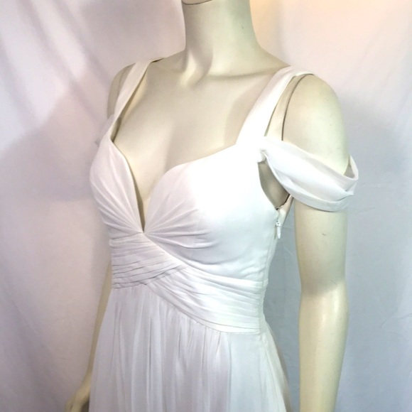 Lulu’s gorgeous white wedding gown, size M, NWT - Picture 7 of 11